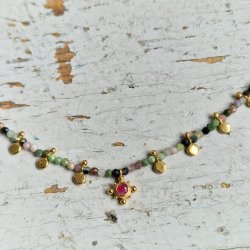 Turmalin halsk�de med ryby vedh�ng og smukke m�nter