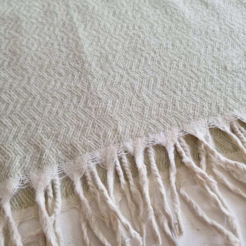 Sartgr�n uld t�ppe fra Nepal