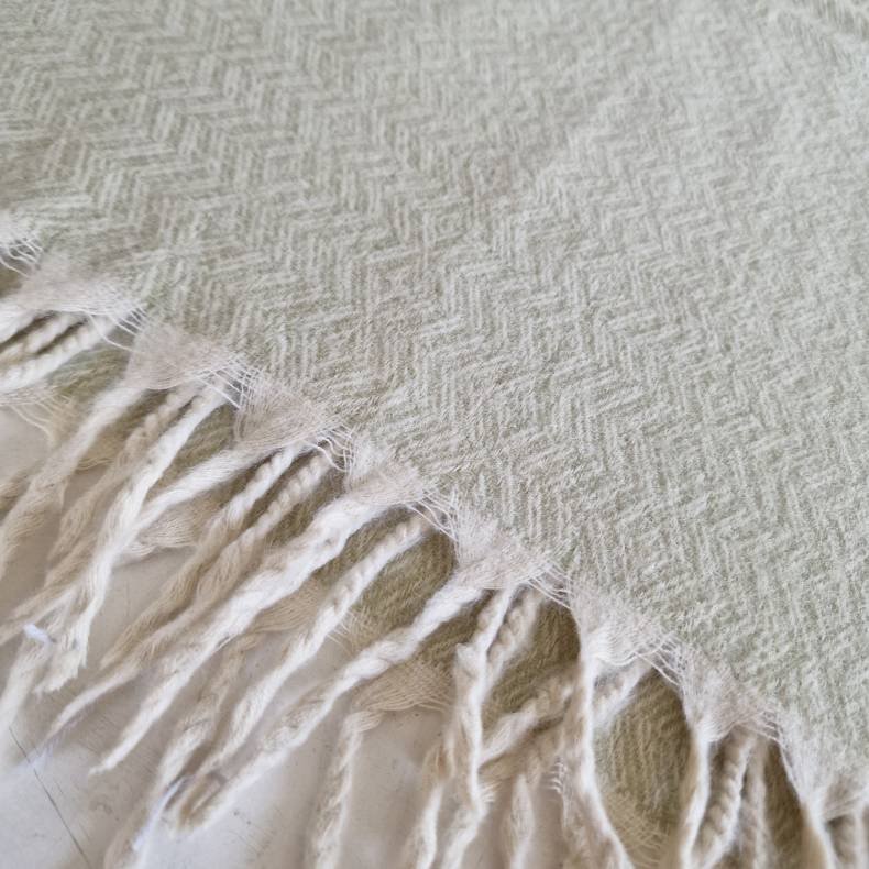 Sartgr�n uld t�ppe fra Nepal