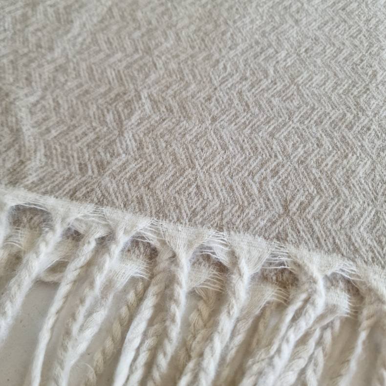 Beige uld t�ppe fra Nepal