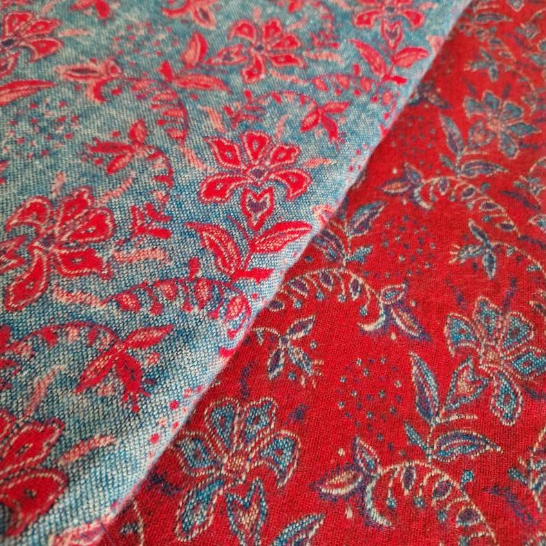 Meditations t�ppe r�d/bl�turkis