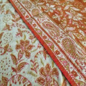 Meditationst�ppe br�ndt orange/brun/r�d og r�hvid