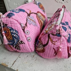 Lyser�de Indiske Bloktrykte kosmetik/toilettasker med grene og blade