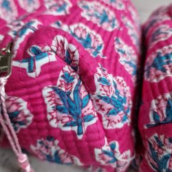  Pink Indiske Bloktrykte kosmetik/toilettasker med klassiske blomstertryk