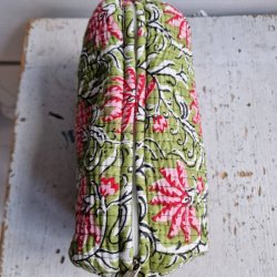 Gr�n  Indiske Bloktrykte kosmetik/toilettasker med pink/r�de blomster