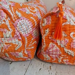 Orange Indiske Bloktrykte kosmetik/toilettasker med lyser�de blomster
