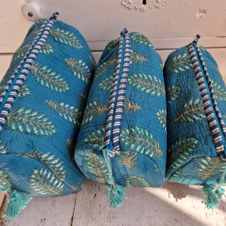 Petrol turkis Indiske Bloktrykte kosmetik/toilettasker med smukt klassisk m�nster