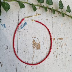 R�d koralhalsk�de med aflange stykker