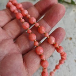 Rosa/fersken koral unika halsk�de 