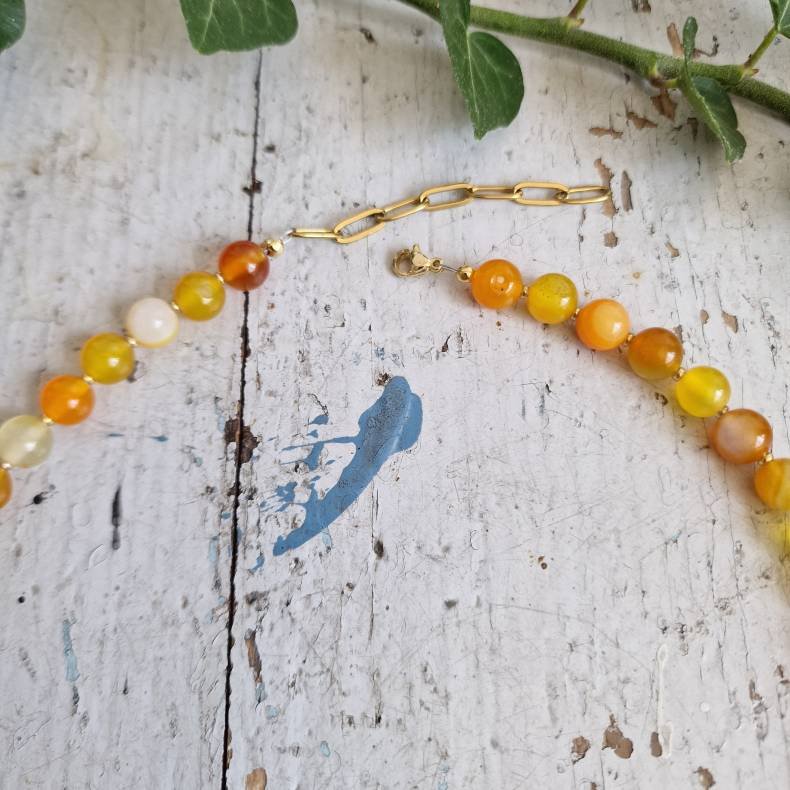 Gul og orange agate unika halsk�de 