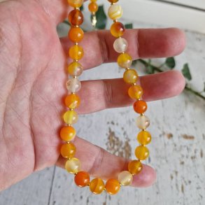 Gul og orange agate unika halsk�de 