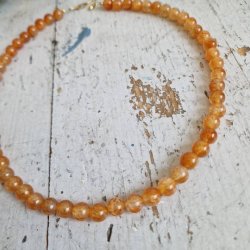 Orange aventurin halv�delstens unika halsk�de
