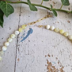 Gul og hvid agate unik halsk�de