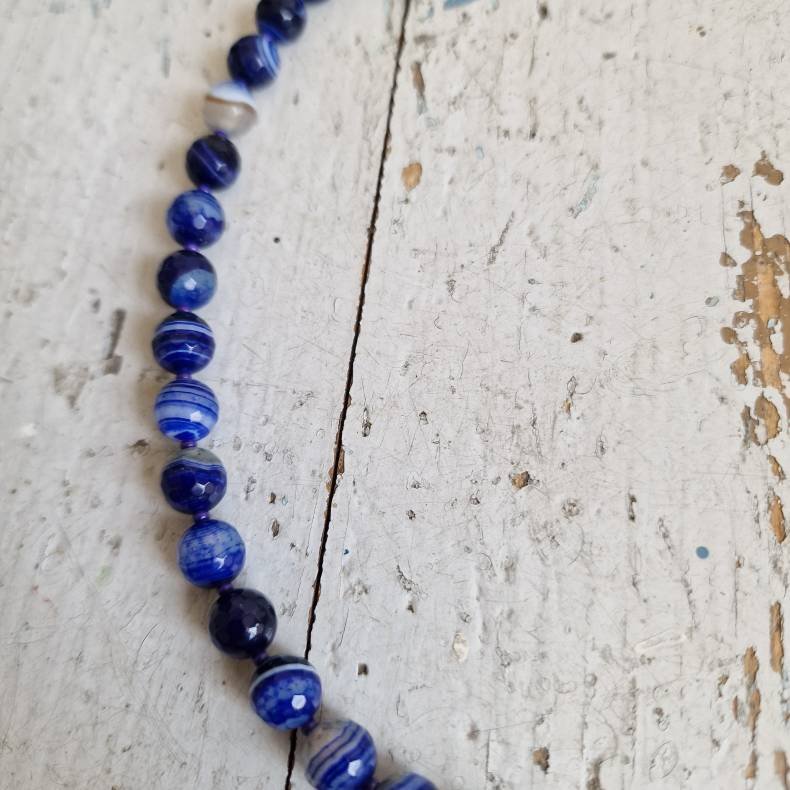 Bl� agate unika halsk�de