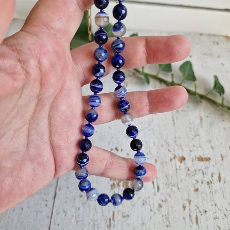 Bl� agate unika halsk�de