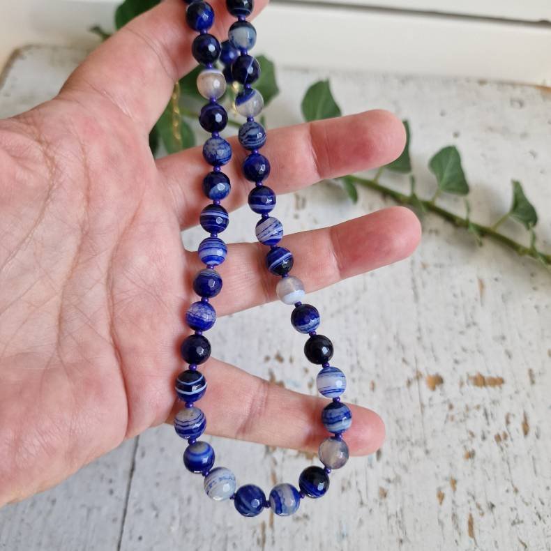 Bl� agate unika halsk�de