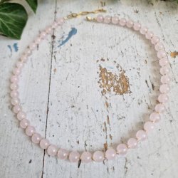 Rosa quarts halsk�de