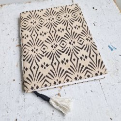 Bloktrykt bog, natur/ sort