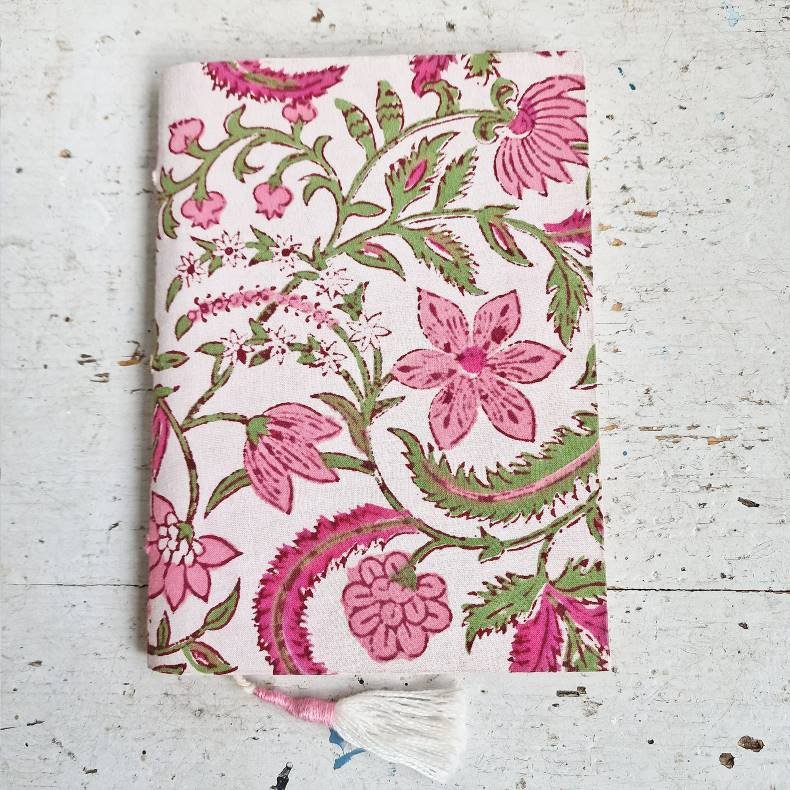 Bloktrykt bog, pink/ lyserd