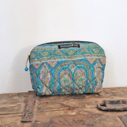 Silke kosmetikpung i varm mnstret turkis