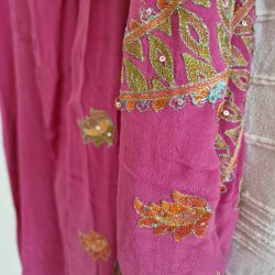 Silke kimono bygebjerg lang broderet m.blte No.14