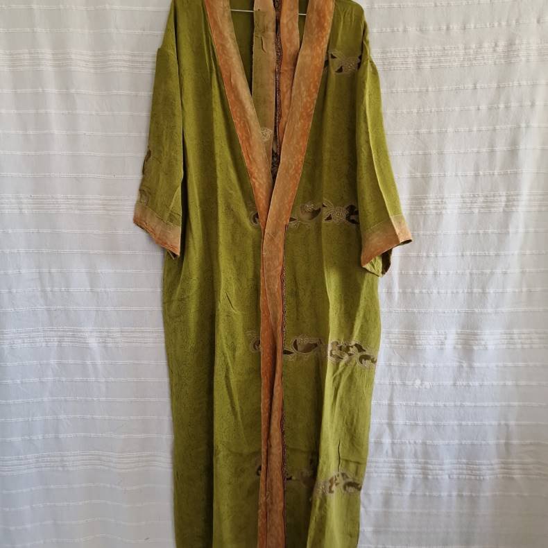 Silke kimono bygebjerg lang broderet m.blte No.15