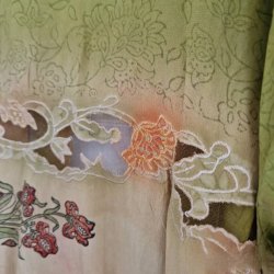 Silke kimono bygebjerg lang broderet m.blte No.15