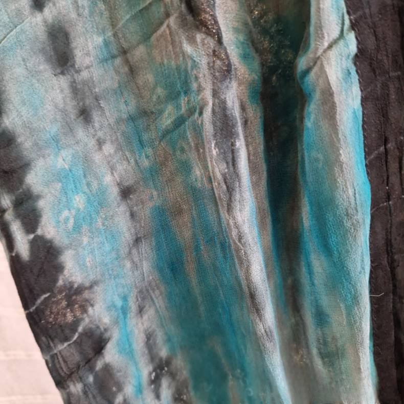 Silke kimono bygebjerg lang broderet tiedye m.blte No.17