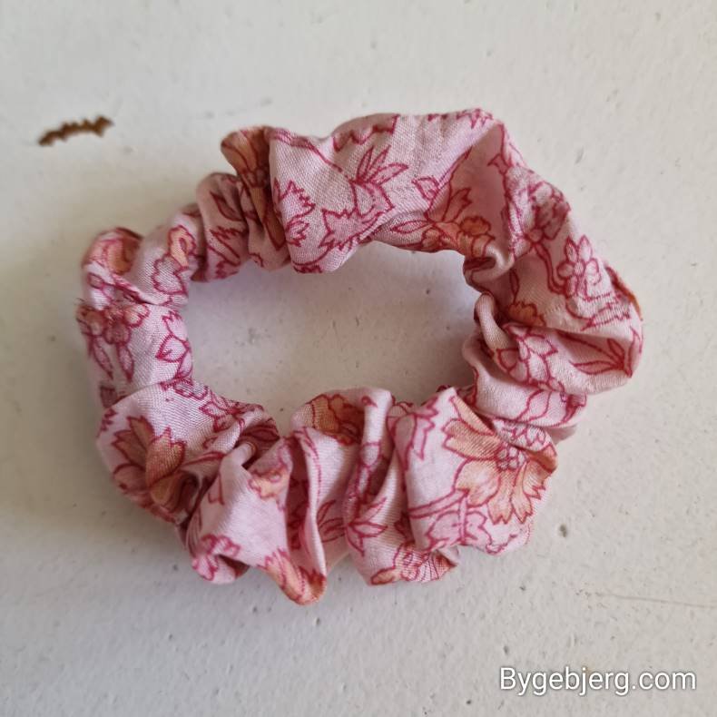 Scrunchies lyserd vintage silke Small