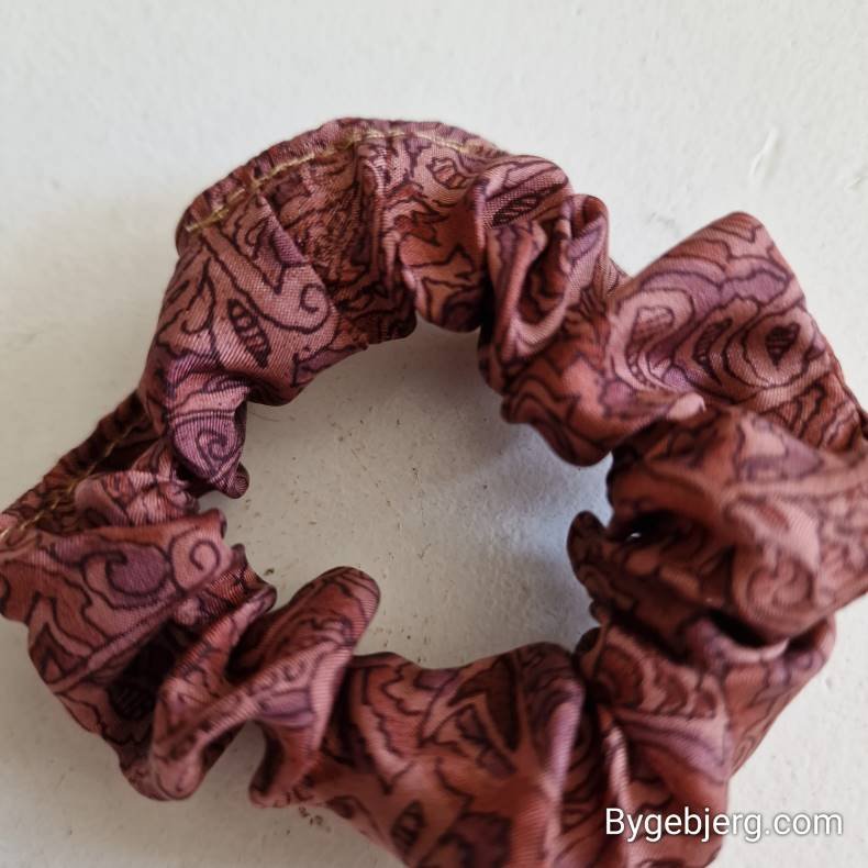 Scrunchies rosa vintage silke Small